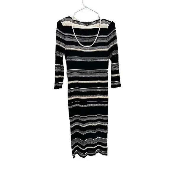 Ann Taylor Striped Scoop Neck Sweater
Dress - Midi Women’s Size M - Picture 2 of 6